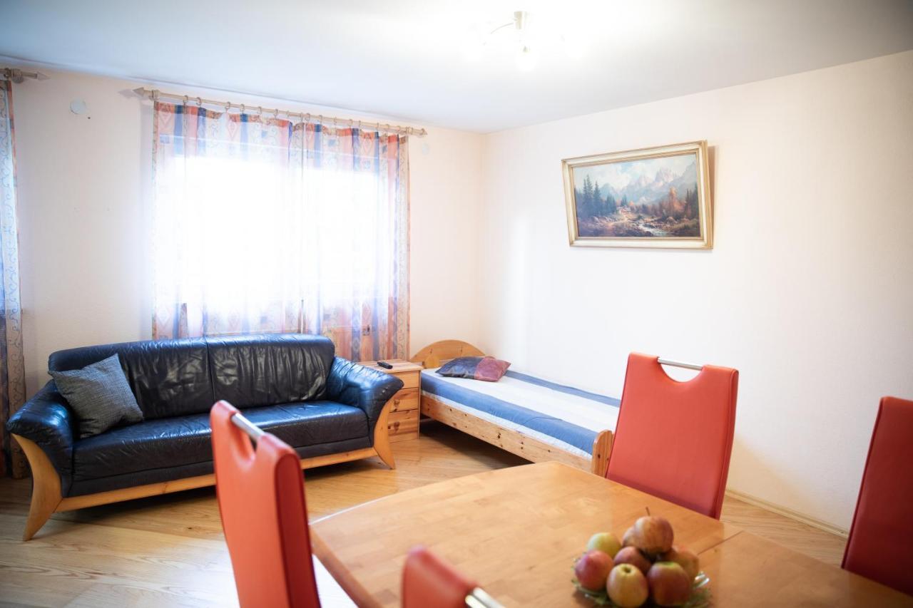 Ferienwohnung "Johann" Meckenbeuren Bagian luar foto